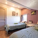 Les Boutons D'or Apartamento *