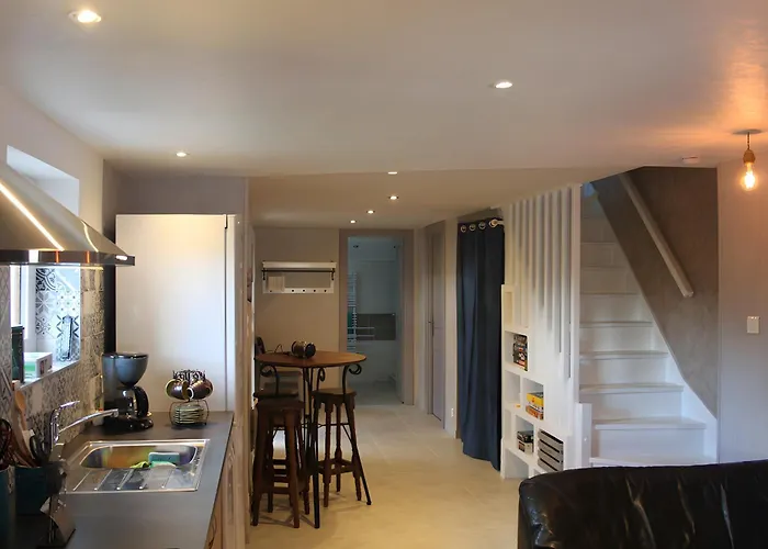 Les Boutons D'or * Saint-Nabord