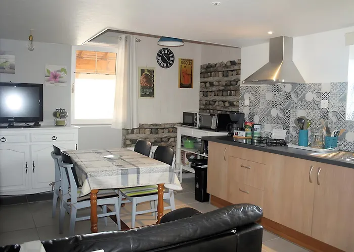 Les Boutons D'or * Saint-Nabord